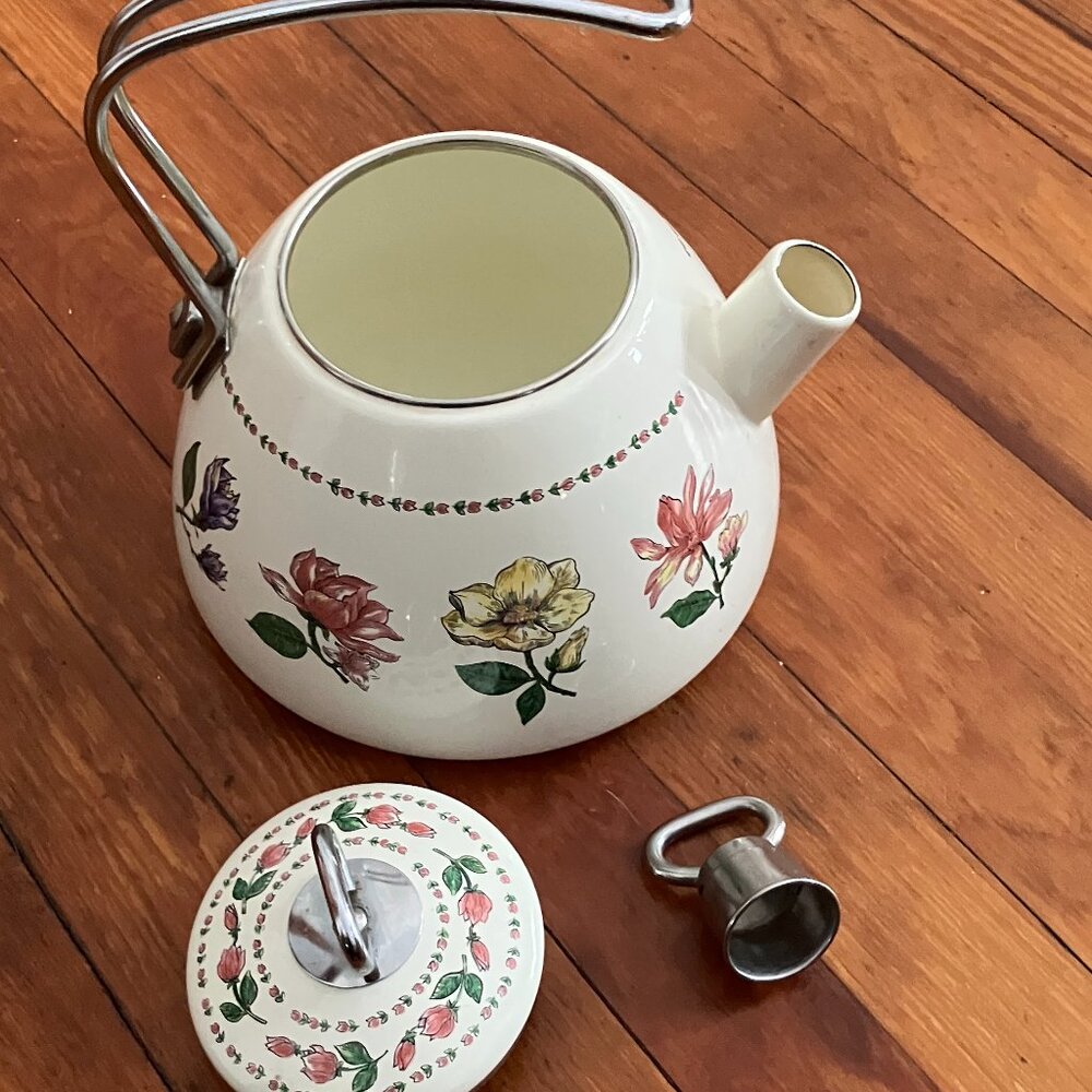 3 QT Enamel Steel Tea Kettle Tea Pot VINTAGE FLORAL GARDEN Made in Thailand - Picture 7 of 11